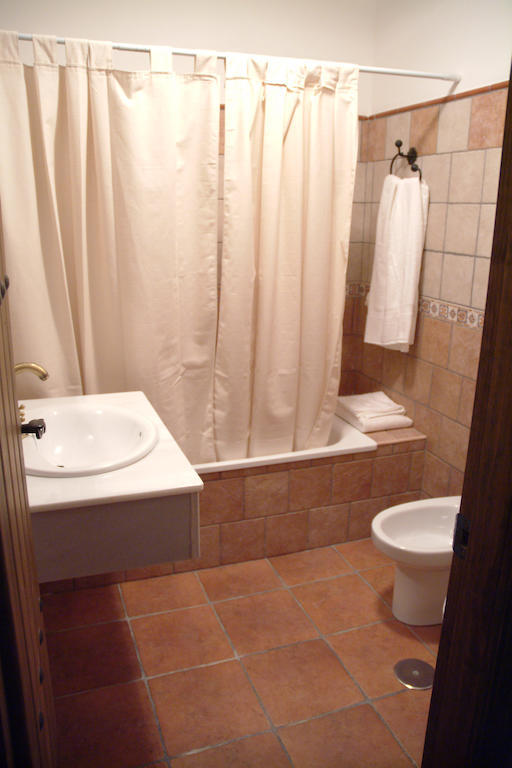 ホテル Casa Maika モントロ 部屋 写真